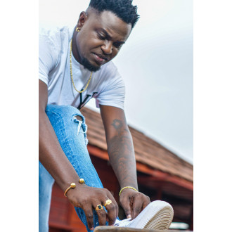 Gouden Surinaamse boei | Surinaamse boei met knoppen | Surinaamse armband 2