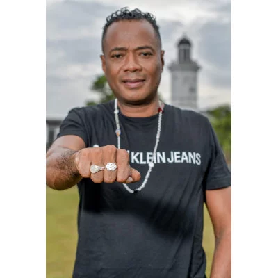 Surinaamse mattenklopper ring | Mattenklopper ring zilver | Micheal Deira Aptijt