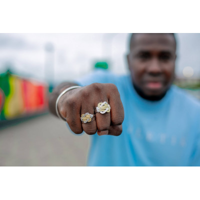 Mattenklopper ring bi-color. Surinaamse sieraden. Surinaamse ring.